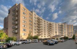 Clarion Collection Hotel Arlington Court Suites
