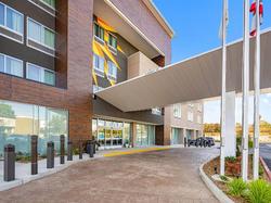 La Quinta Inn & Suites By Wyndham La Habra