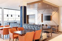 Holiday Inn Express & Suites Clarksville North