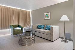 Quality Inn & Suites  (Carteville)