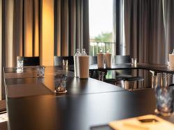 Freshsuites & Bar