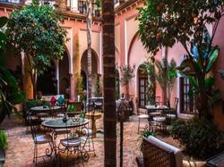 Riad Amina