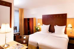 Hotel 10 OPERA