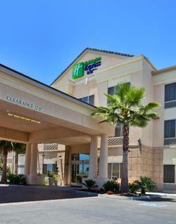 Holiday Inn Express & Suites San Diego Otay Mesa