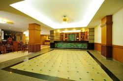Rambuttri Village Inn & Plaza
