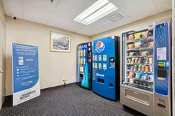 Econo Lodge Inn & Suites Waterloo Area