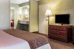Quality Inn & Suites Ann Arbor Hwy 23