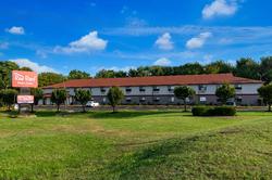 Red Roof Inn & Suites Vineland - Buena