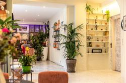 Hotel Ariane Montparnasse by Patrick Hayat