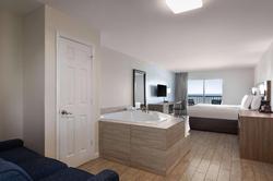 La Quinta Inn & Suites Daytona Beach - Oceanfront
