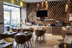 Hotel Eiffel Segur