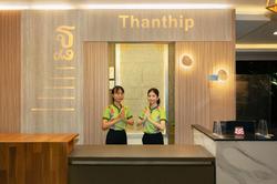 Thanthip Beach Resort