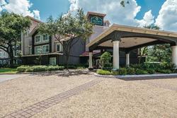 La Quinta Inn & Suites by Wyndham Houston Bush IAH