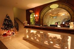Four Seasons Place