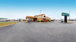 Quality Inn & Suites Council Bluffs Area