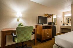 Econo Lodge Inn & Suites at Ft. Benning