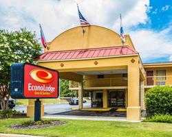 Econo Lodge Inn & Suites at Ft. Benning