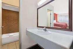 Days Inn by Wyndham College Station University Dr