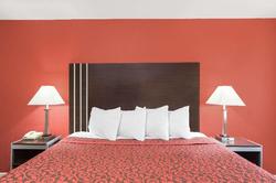 Days Inn by Wyndham College Station University Dr
