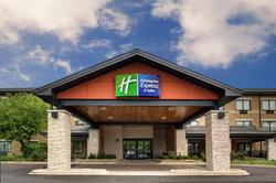 Holiday Inn Express & Suites Aurora- Napervillle