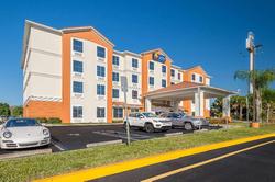 Comfort Inn & Suites Maingate South