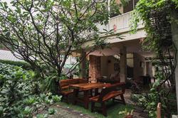 Feung Nakorn Balcony Rooms & Cafe