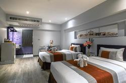 Nouvo City Hotel