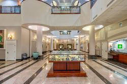 Wyndham Garden Hotel Baronne Plaza