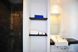 Lae Lay Suites