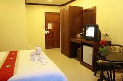 Triple Rund Place Hotel