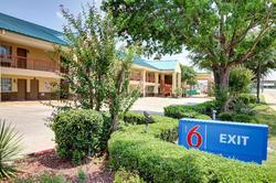 Motel 6 Arlington TX