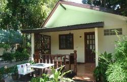 Harry's Bungalow & Restaurant