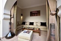 Riad Les Ammonites