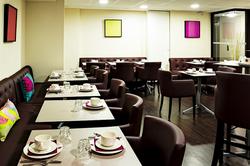Le Pere Leon Hotel
