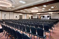 DoubleTree by Hilton Wichita Airport