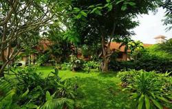 Alongkot Beach Resort
