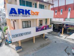 Ark Bar Beach Resort