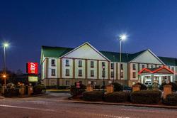 Red Roof PLUS+ & Suites Atlanta Airport South
