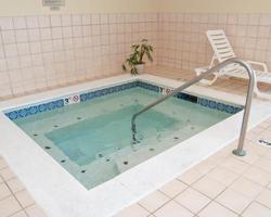 Quality Inn & Suites Cincinnati Sharonville