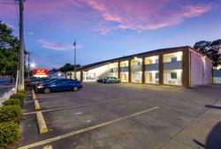 Econo Lodge Little Creek