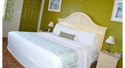 Roomba Inn & Suites Daytona Beach