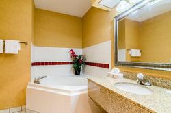 Quality Inn & Suites Manhattan Area