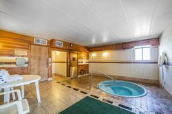 Econo Lodge West End