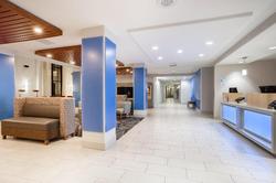 Holiday Inn Express & Suites Phoenix-Glendale
