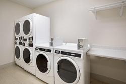 Holiday Inn Express & Suites Phoenix-Glendale
