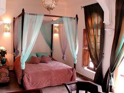 Riad Laora
