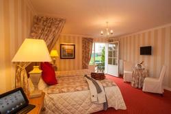 Le Fleuray Hotel and Restaurant