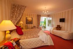 Le Fleuray Hotel and Restaurant