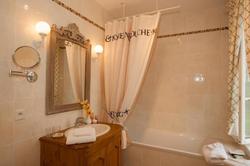 Le Fleuray Hotel and Restaurant