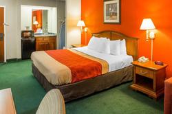 Quality Inn & Suites Canton Canton